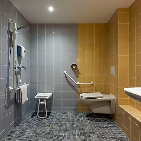 Premiere Classe Nantes Ouest - St Herblain Сен-Эрблен