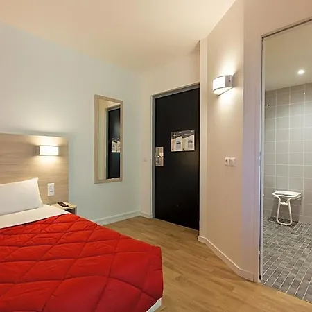 Premiere Classe Nantes Ouest - St Herblain Сен-Эрблен